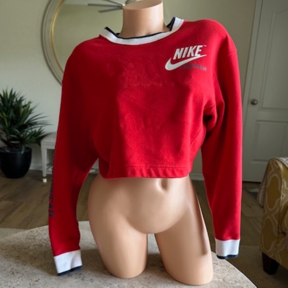 Nike Red / white cropped women's sweatshirt SMALL   like new - Picture 1 of 7